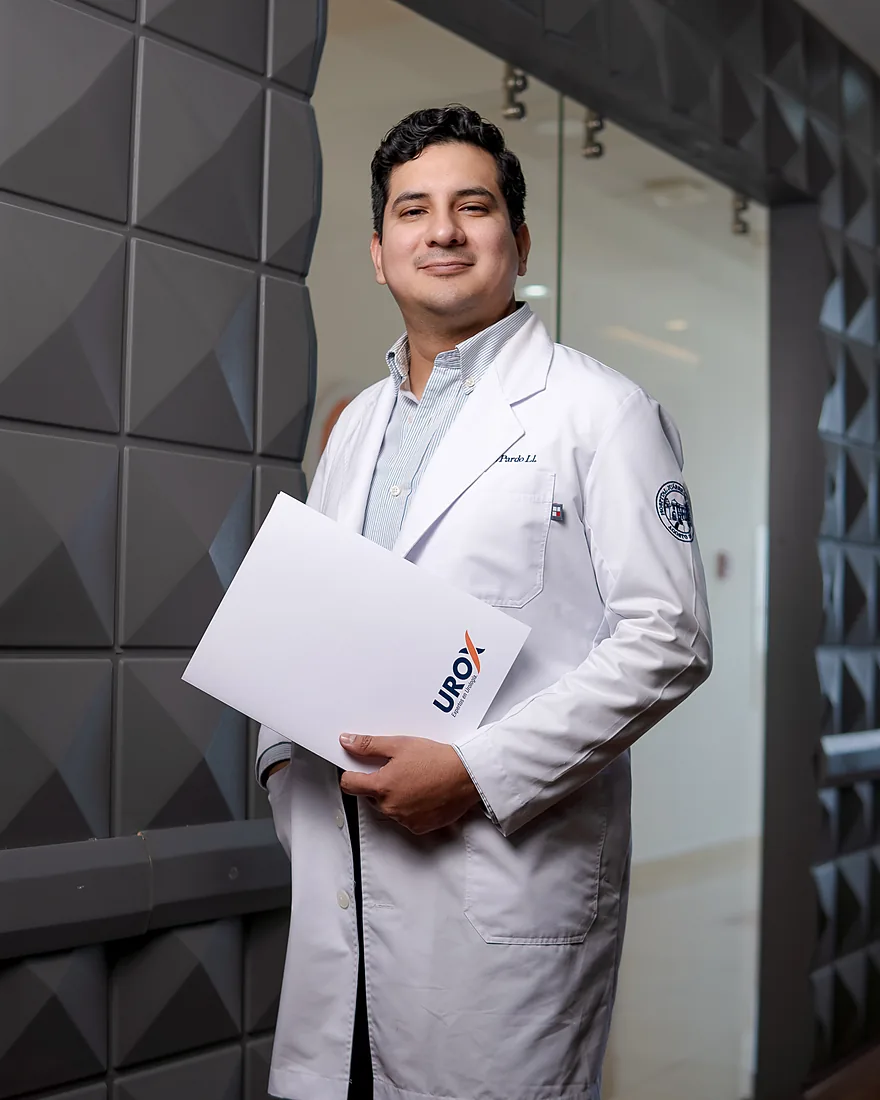 Dr. Carlos Pardo
