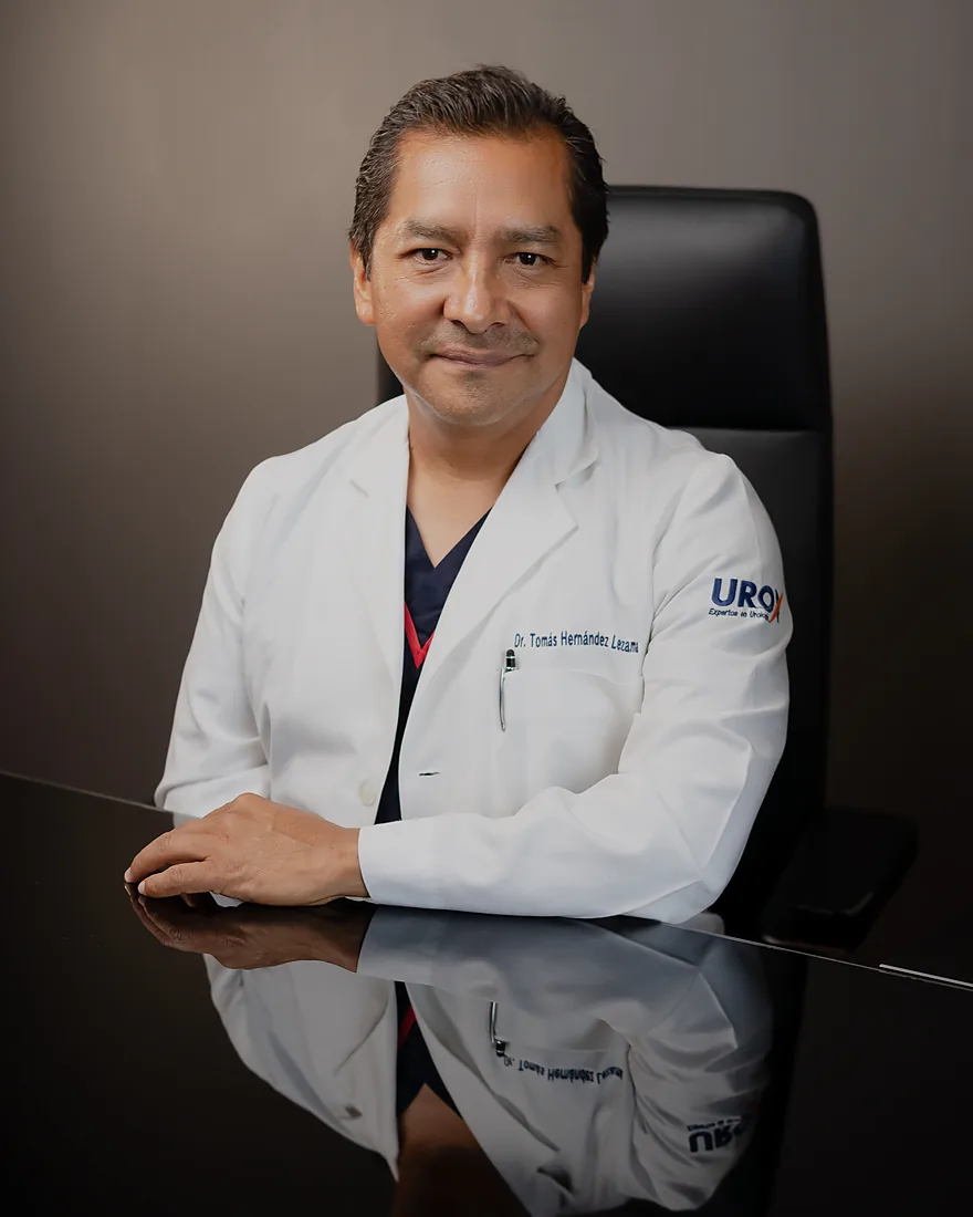 Dr. Tomás Hernández
